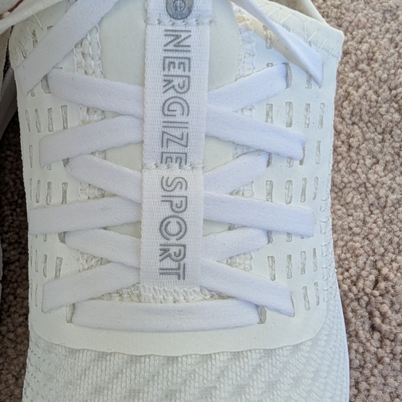 New Balance White Women's Sneakers - Picture 2 of 6